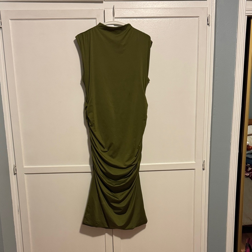 Chic Olive Green Midi Dress